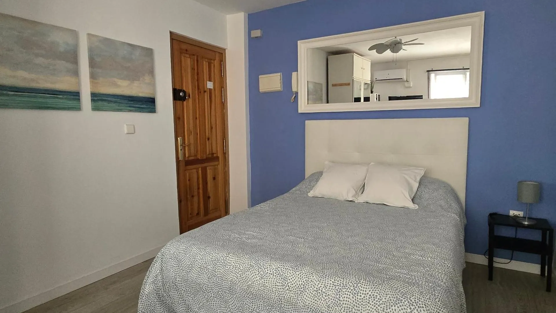 Estudio En Torremolinos, Plaza De Andalucia Spain